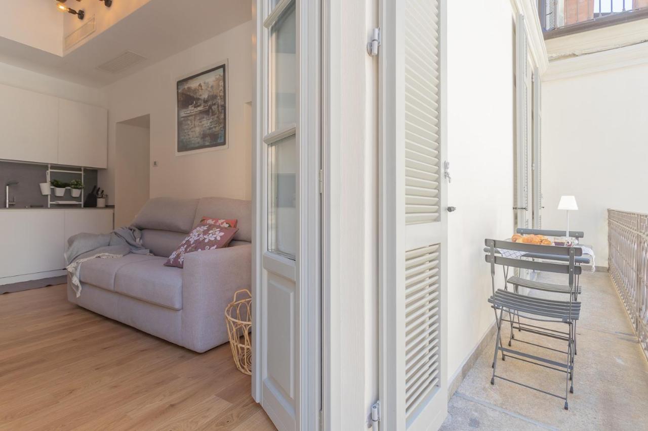 Independence Apartment With Balcony By Rent All Como Exterior foto