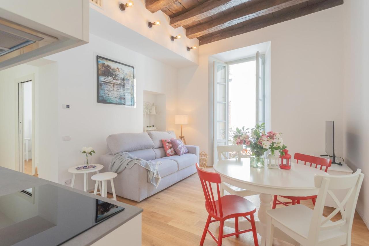 Independence Apartment With Balcony By Rent All Como Exterior foto